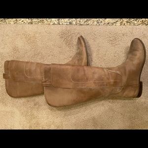 Frye boots, Barely worn Excellent condition.